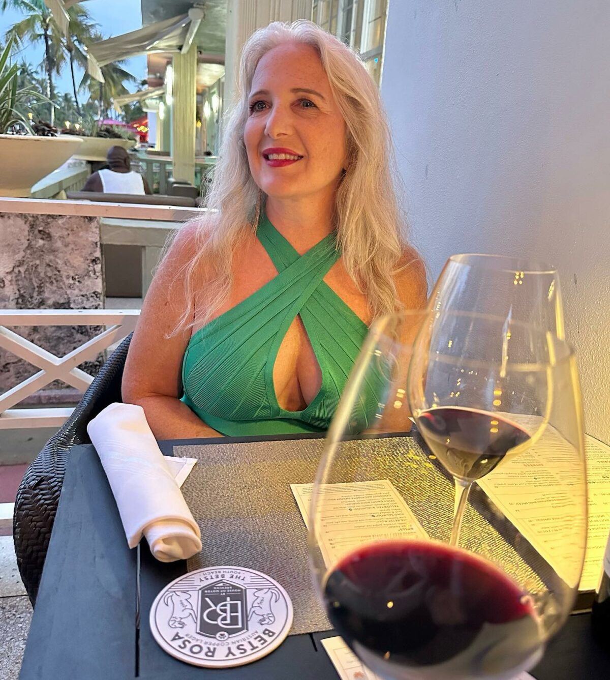 Dinner with Cindy Rose aka Bombshell Nurse out front of The Besty Hotel in South Beach Miami